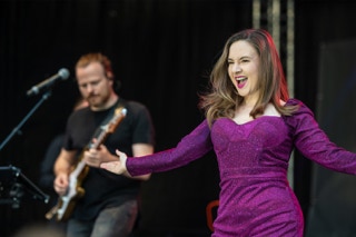 Melissa Kross & Band live in Backnang