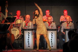 La Chansonnette live concert in Sweden with the Succéorkestern Astoria - Melissa Kross